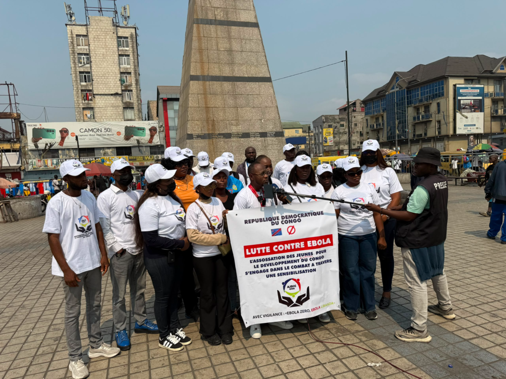 Maladie à virus Ebola : Sensibilisation de la masse par l&rsquo;association des jeunesse pour le développement intégral du Congo ( AJDIC)